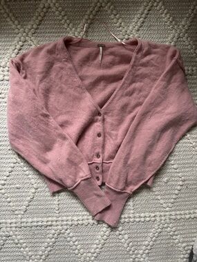 Free People Women’s 100% cashmere pink cardigan sweater size medium